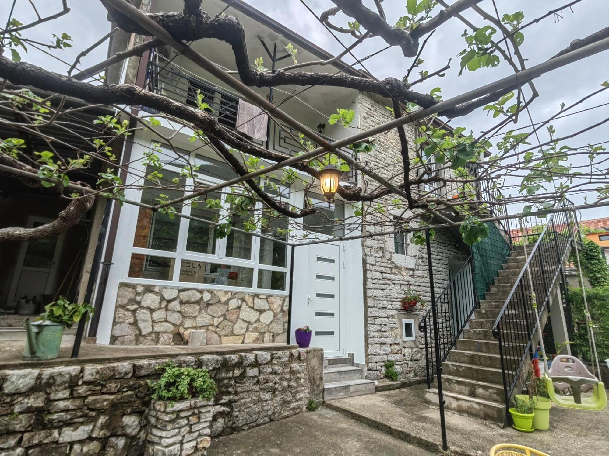 Old House Morinj Apartment Exterior photo